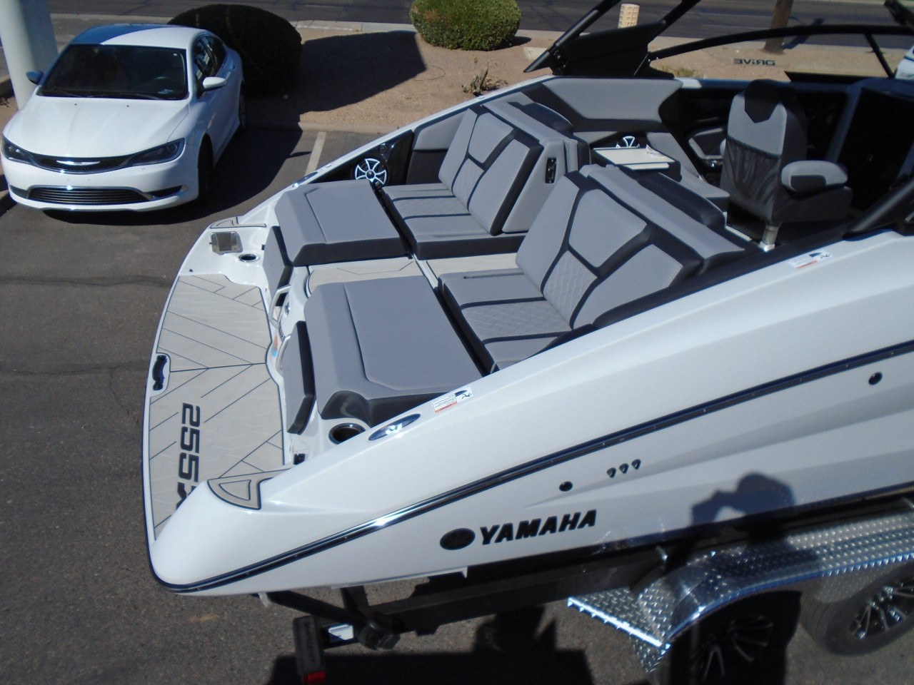2024 Yamaha 255XD, Mist Gray Complete Marine